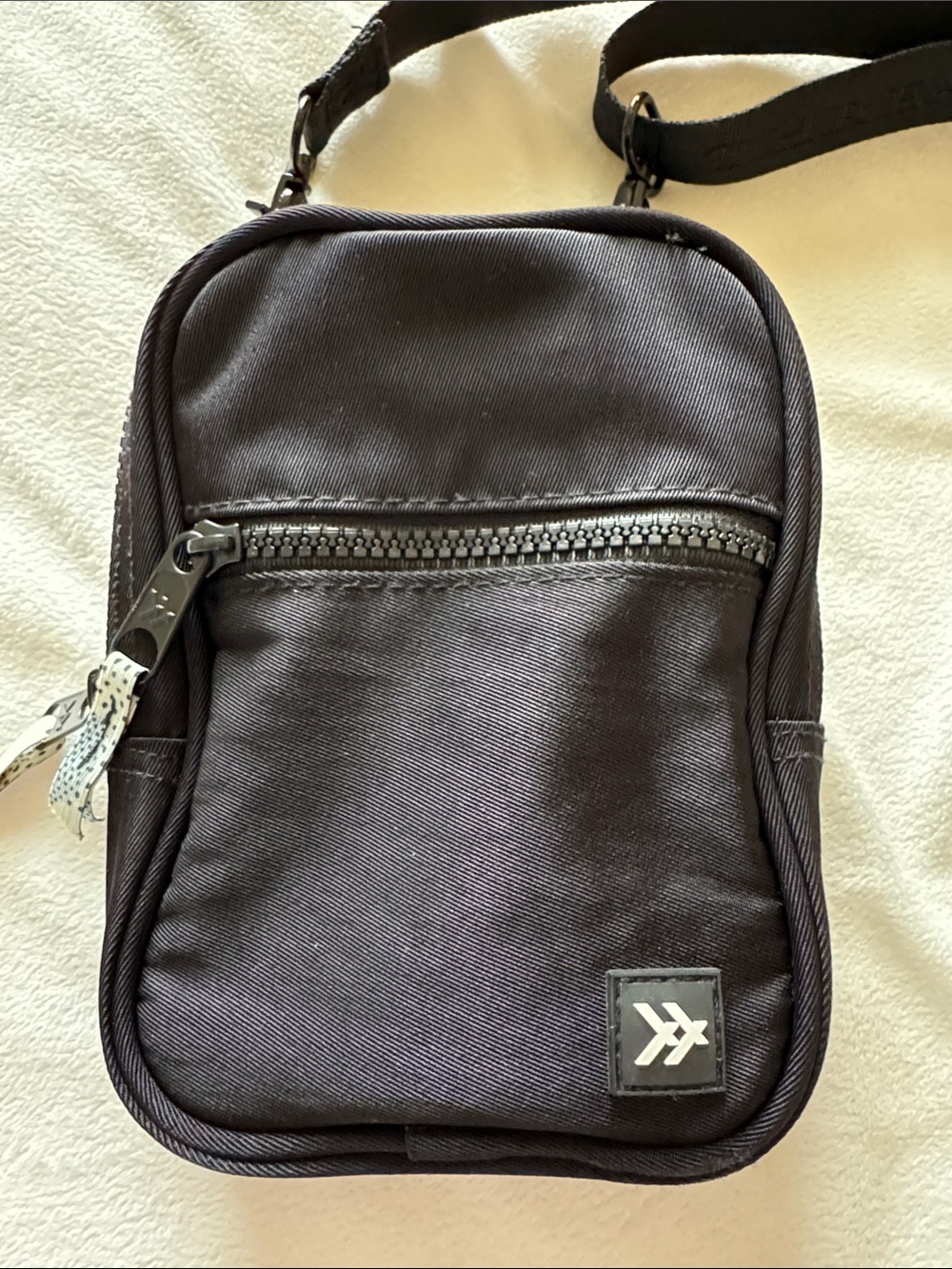 Thread crossbody bag - Picture 2 of 9